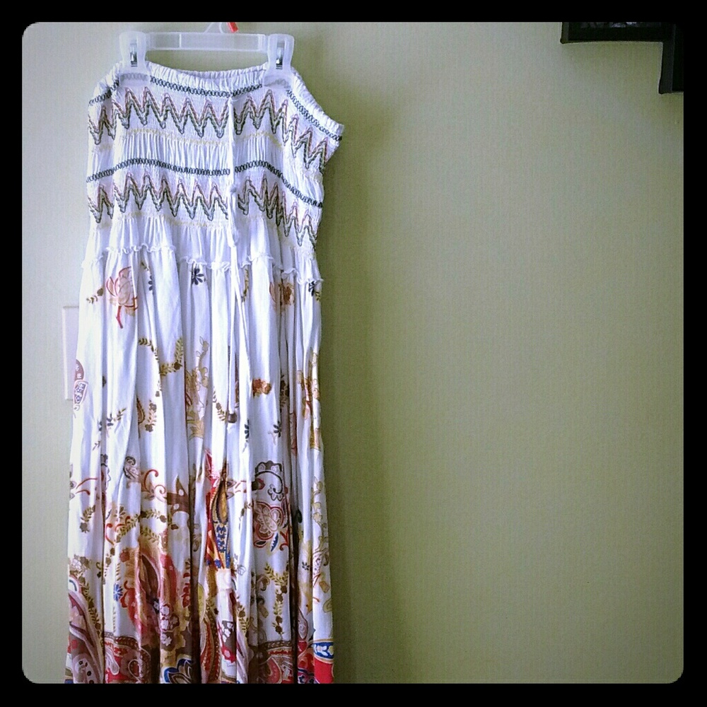 BEAUTIFUL, stylish maxi strapless dress